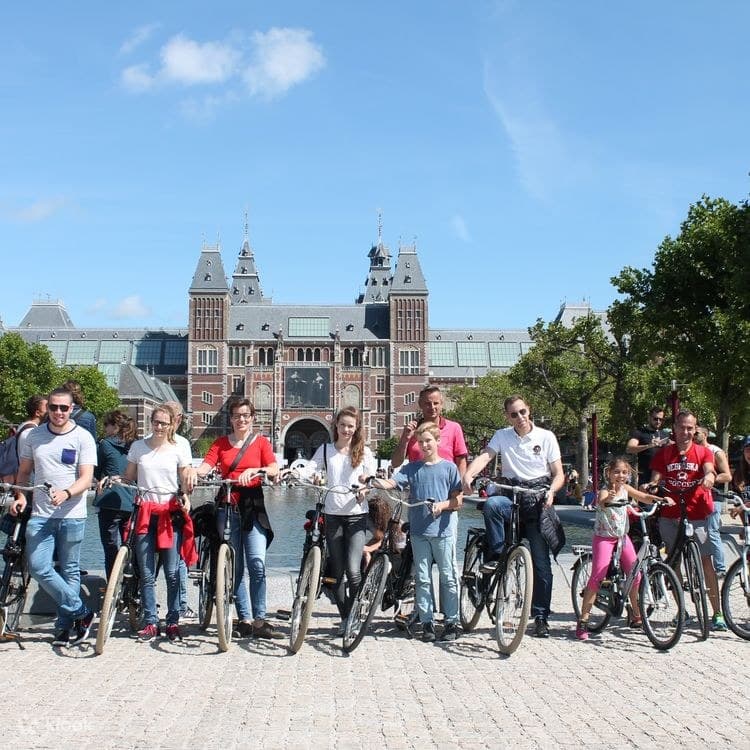 Bicycle tour through Jordaan and Westelijke Eilanden