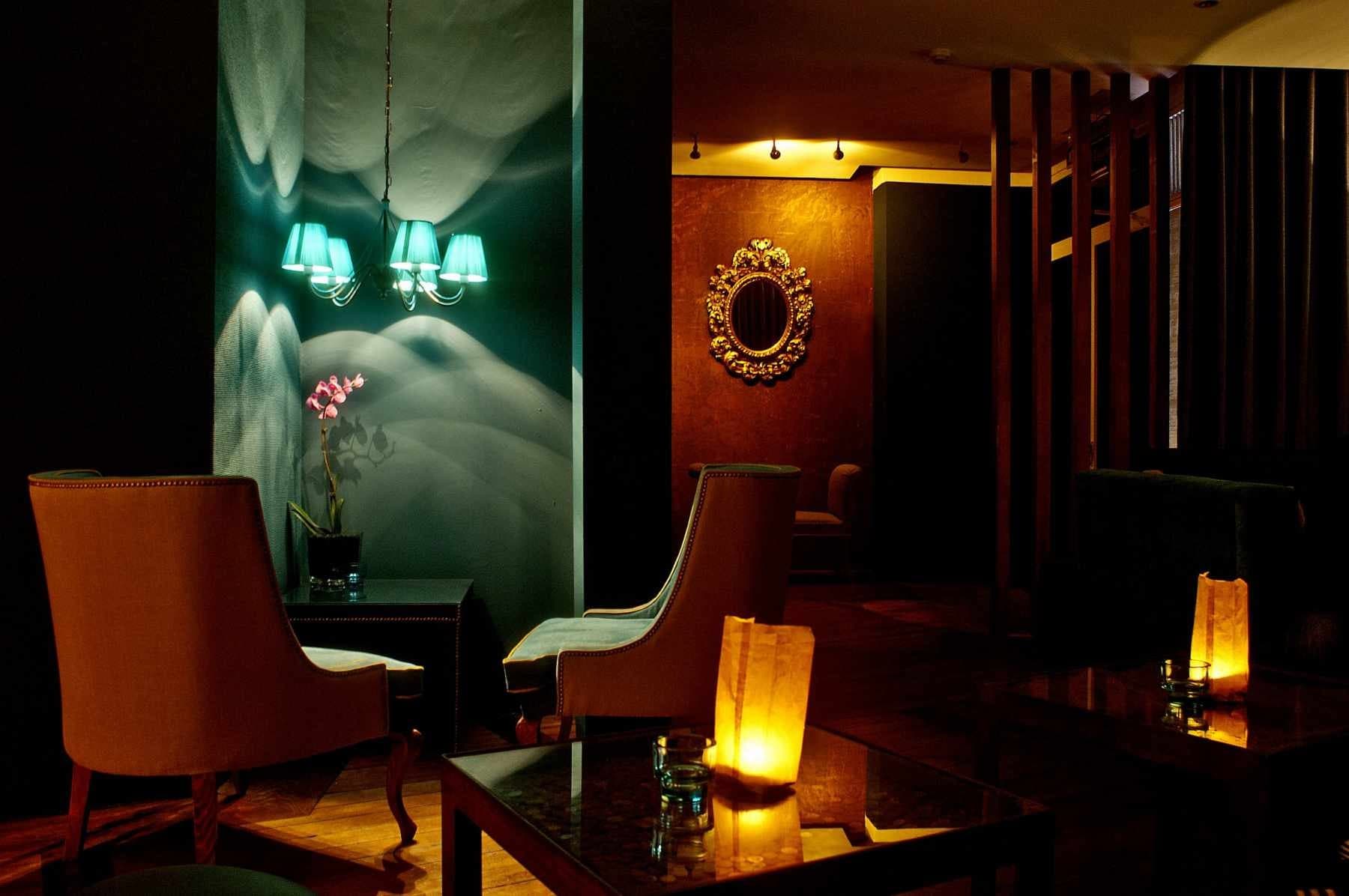 Cinco Lounge